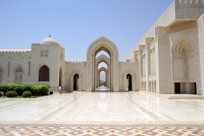 Central axis of the Sultan Qaboos Grand Mosque