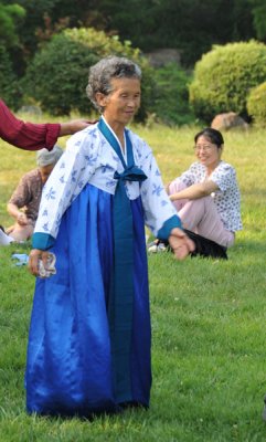 Old North Korean woman, Moranbong Park