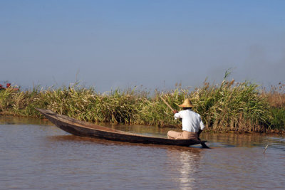 Paddling Inle Lake