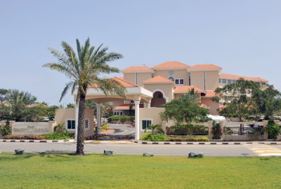 The new Fujairah Rotana just north of the Al Aqah