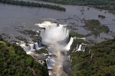 Iguaçu Falls by Helicopter