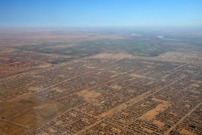 Vast expanse of low mudbrick houses extending NE from Khartoum