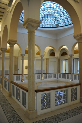 Gallery around the fountain court