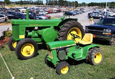 Big Deere - Little Deere