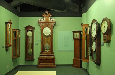 Regulator Clocks