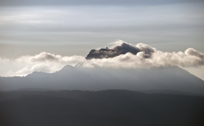 Sierra Buttes Morning Clearing 30 Aug 2010