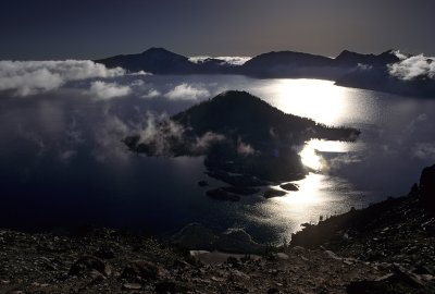 Wizard Island Glare and clearing fog - Crater Lake