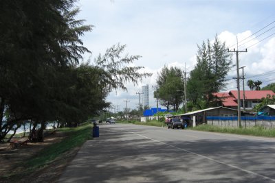 The way to Haad Mae Rumpung