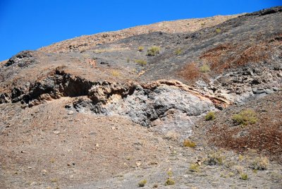 Geology of the south summit's southern base