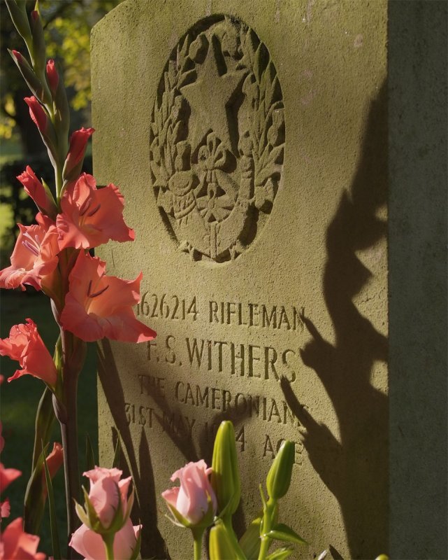 War Grave flower 10x8.jpg