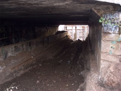 Under-tunnel