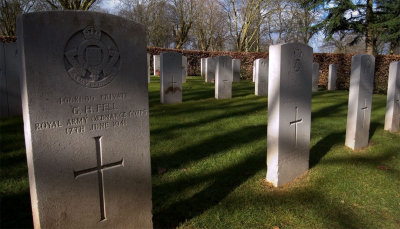 War-Graves-2.jpg
