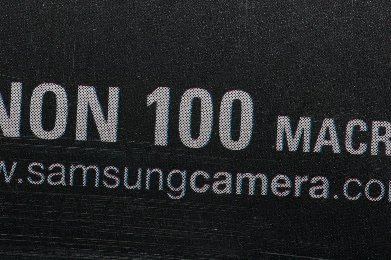 Box of the Samsung D-Xenon 100mm macro