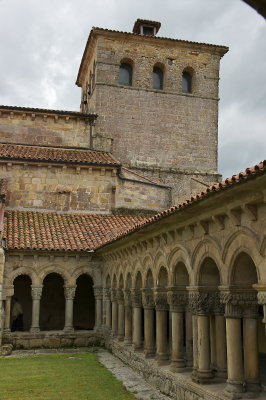 Santillana del Mar; Colegiata church
