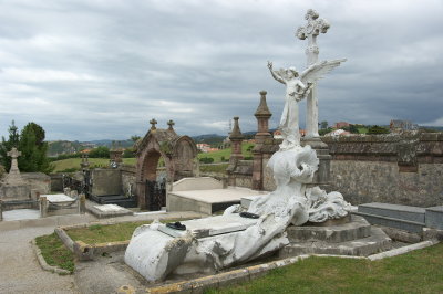 Comillas; El Cementerio