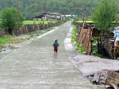 Child in Nyingchi Village