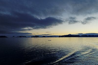 Antarctica 0063 Sunset (11-5-08).jpg