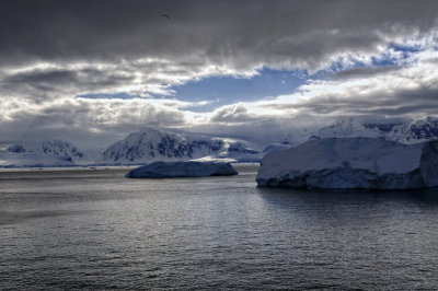 Antarctica 0186 Useful Islands.jpg