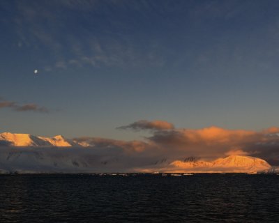 Antarctica 0209 Sunset (11-9-08).jpg