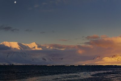 Antarctica 0211 Sunset (11-9-08).jpg