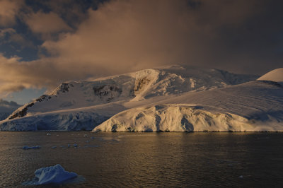 Antarctica 0216 Port Lockroy.jpg