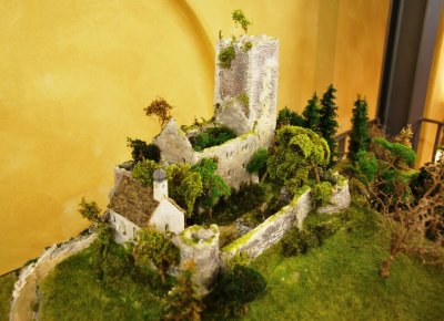 ruins can look fantastic in HO scale