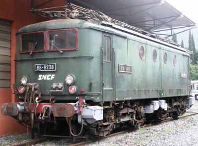 BB-8238, a retired four-axle electric