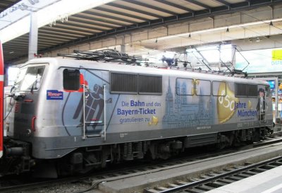 DB111 027-9 in special paint scheme for the 850th anniversary of Munich