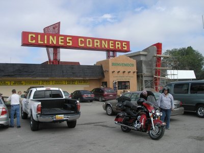 Clines' Corner curio shop off I-40