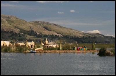 Les les flottantes des Uros