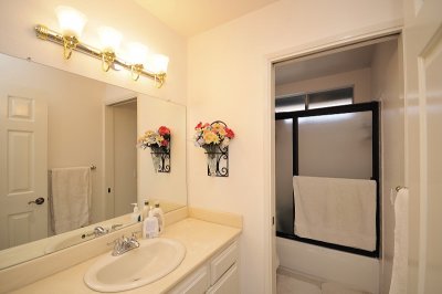 015_Downstair Bathroom.jpg