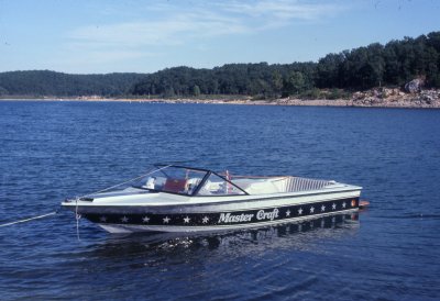 1982 Mastercraft Stars and Stripes -- Sept 1984.jpg