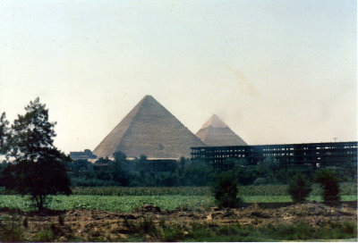 Nearing the pyramids