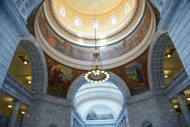 RotundaUtah State Capital Building.jpg