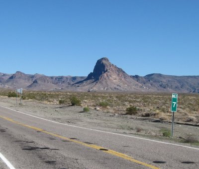 Mohave Valley - 3 miles to Boundry Cone.JPG
