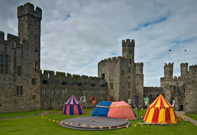 Carnarfon-castle-fair.jpg