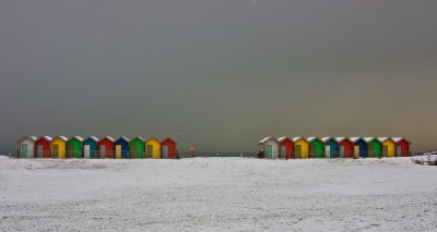 Snowy-beach-huts.jpg