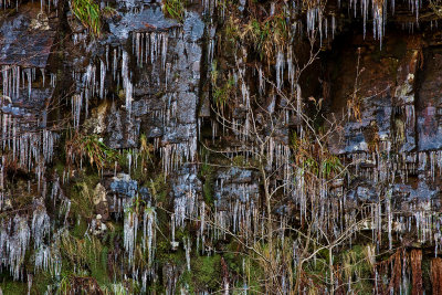 Icicle-cliff.jpg