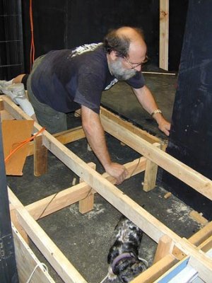 Johnny helps Scott assemble the platform