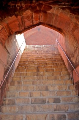 Stairs up to Humayun's Tomb.jpg