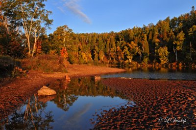 17.1 - Gooseberry River Mouth, Autumn Morning Glow