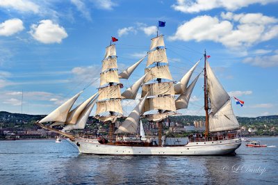 TS-12: Barque Europa, Nearing Duluth Ship Canal