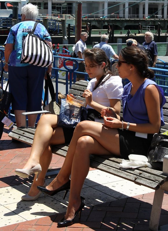 Auckland girls having lunch...enjoying the HOT summers day.