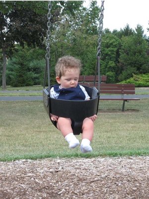 First time swinging by himself    IMG_4219c.jpg