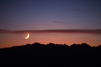 Coucher de Lune sur la chane des Pyrnes au crpuscule-1.jpg