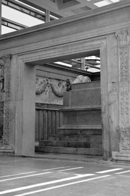 THE ARA PACIS AUGUSTAE: AUGUSTUS ALTAR OF PEACE