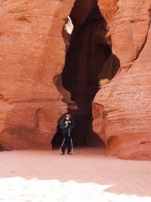 Walter in front of Upper Antelope Canyon entrance