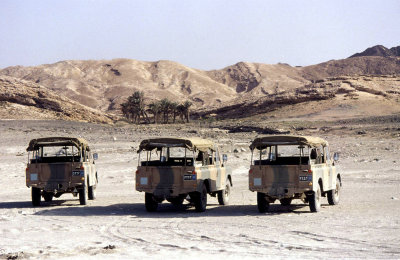 3 Landrovers