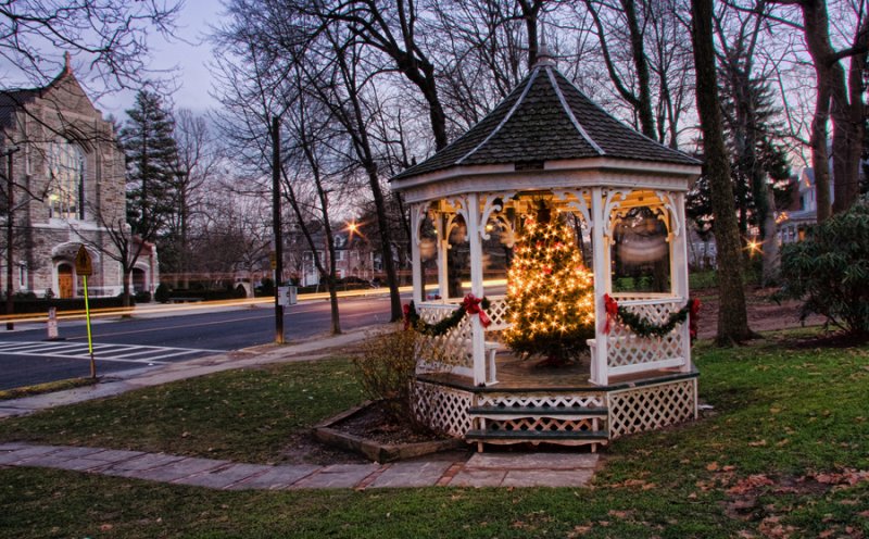 88 Gazebo in December, Larchmont