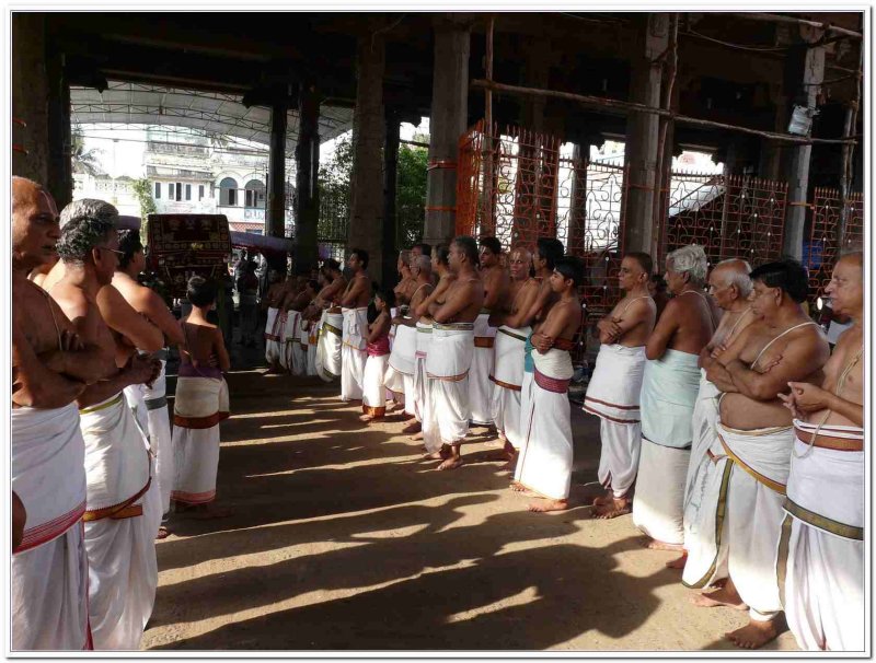 1-Udayavar Utsavam -1st day Divyaprabhanda goshti todakkam.jpg